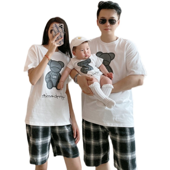 Cool and Relaxed Parent-Child Outfits - Cosplay Craze